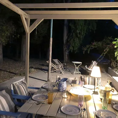 Lofos Estate דירה